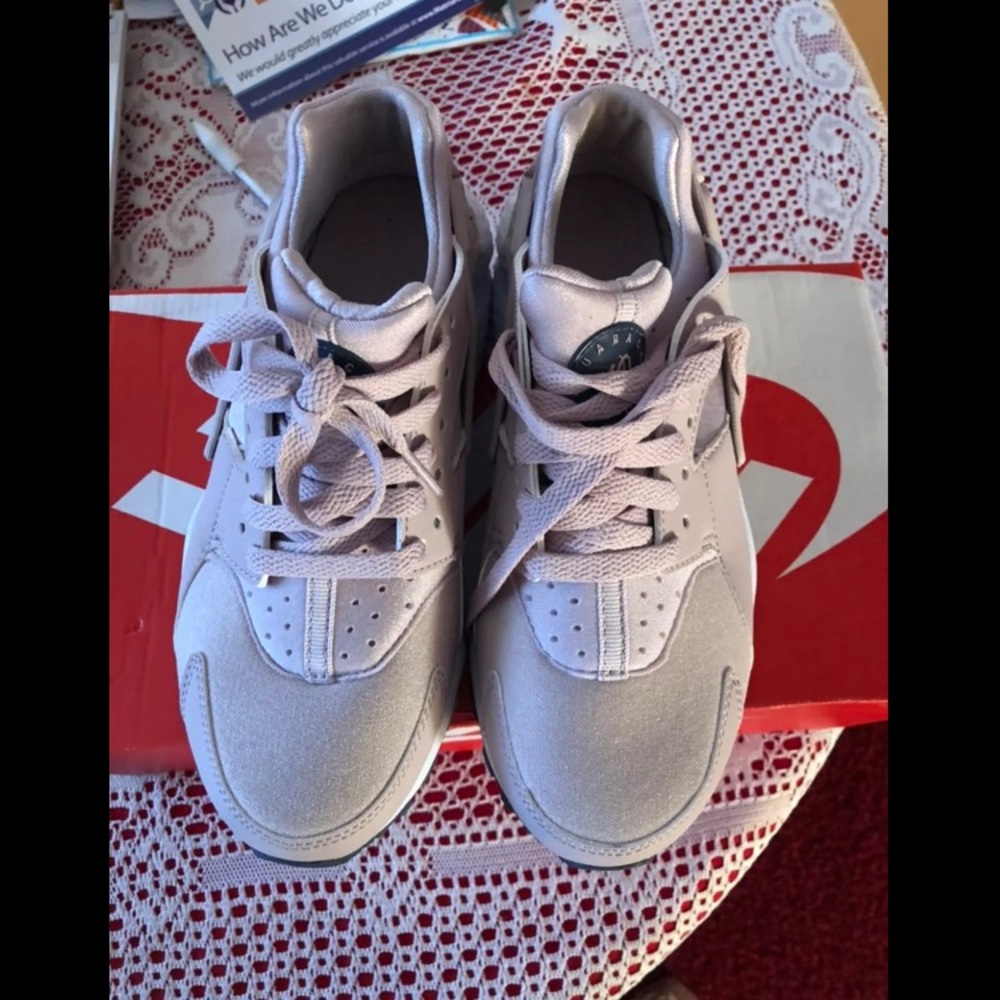 Nike huaraches SOLD!